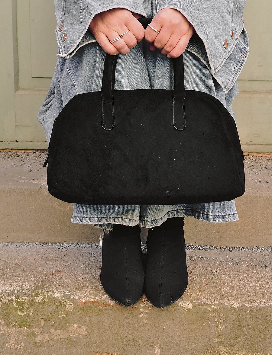Ceannis - Fake Suede Bowling Bag / Black - besondere anlässe - black - 0