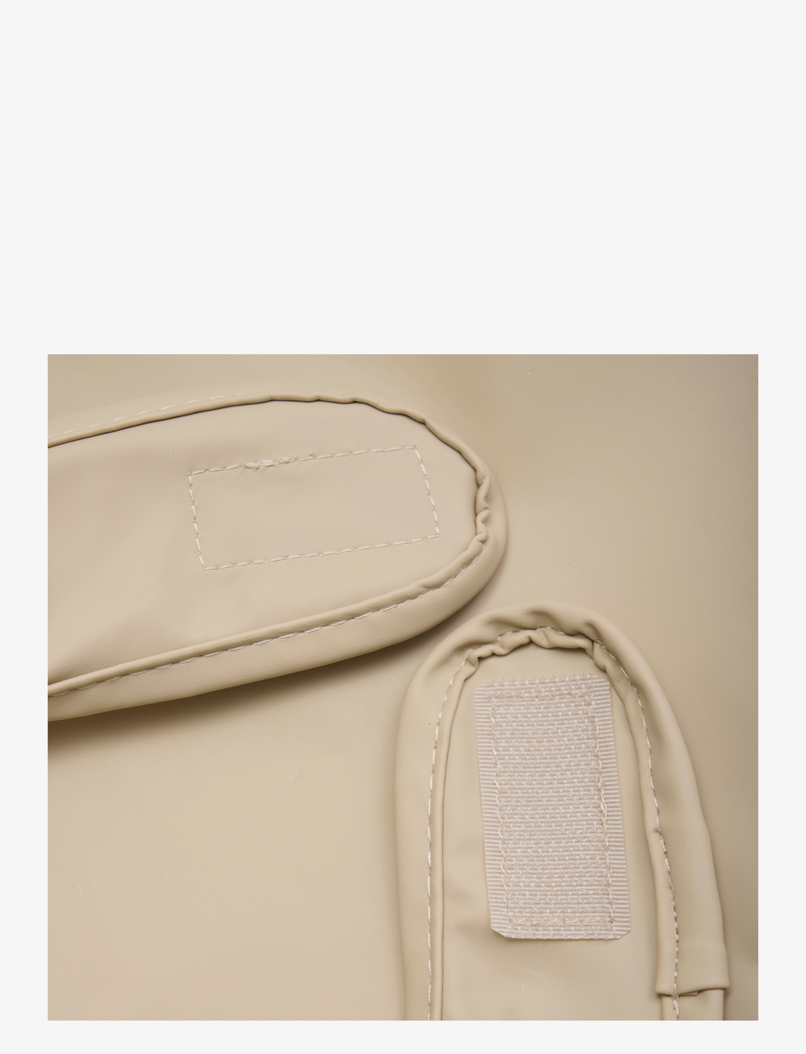 CeLaVi - Long PU Bib - white pepper - 2