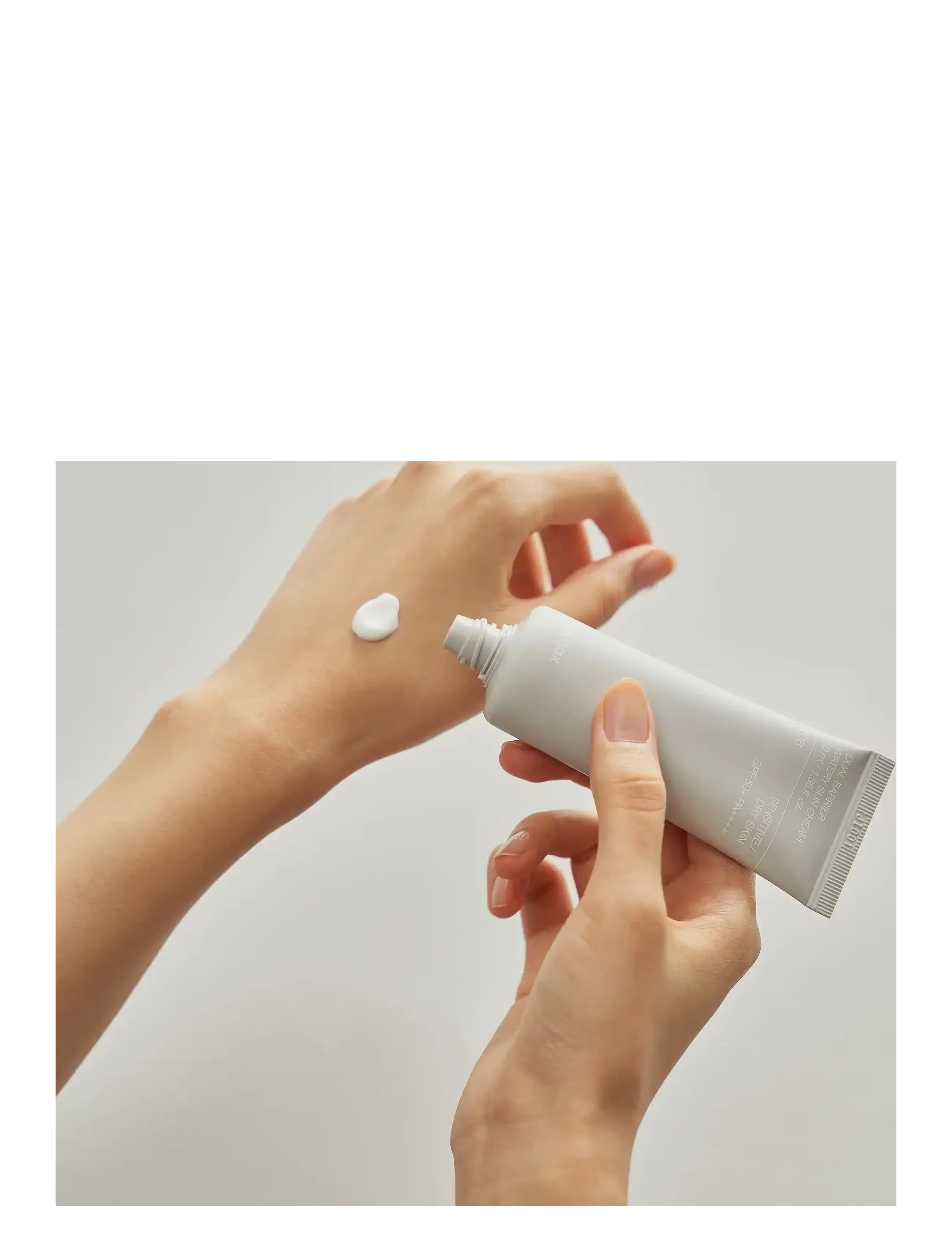 Celimax - Dual Barrier Watery Sun Cream - kehale - clear - 1