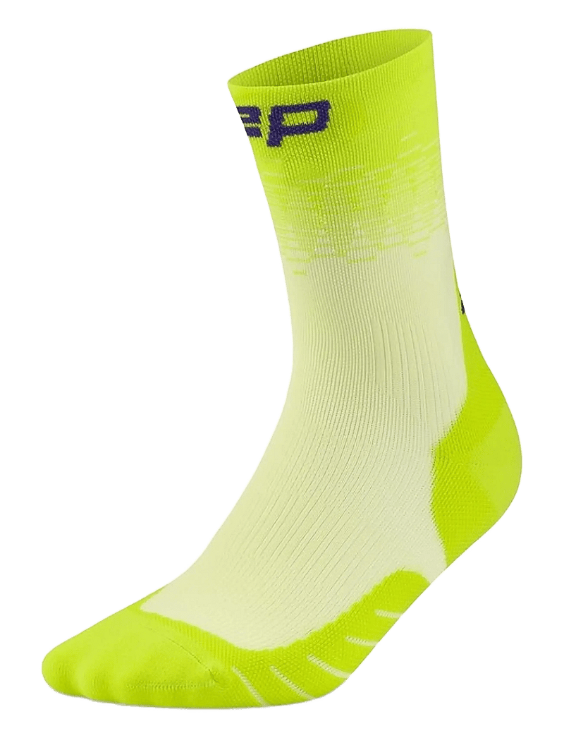 CEP - CORE RUN EDT. FADE SOCKS, MID CUT - sportstrømper - lime/blue - 1
