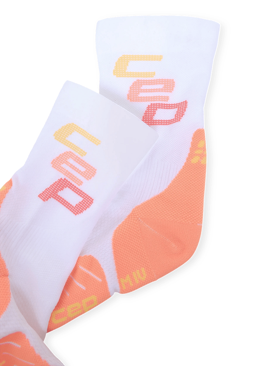CEP - CORE RUN EDT. STEPS SOCKS, MID CUT - white/coral - 2