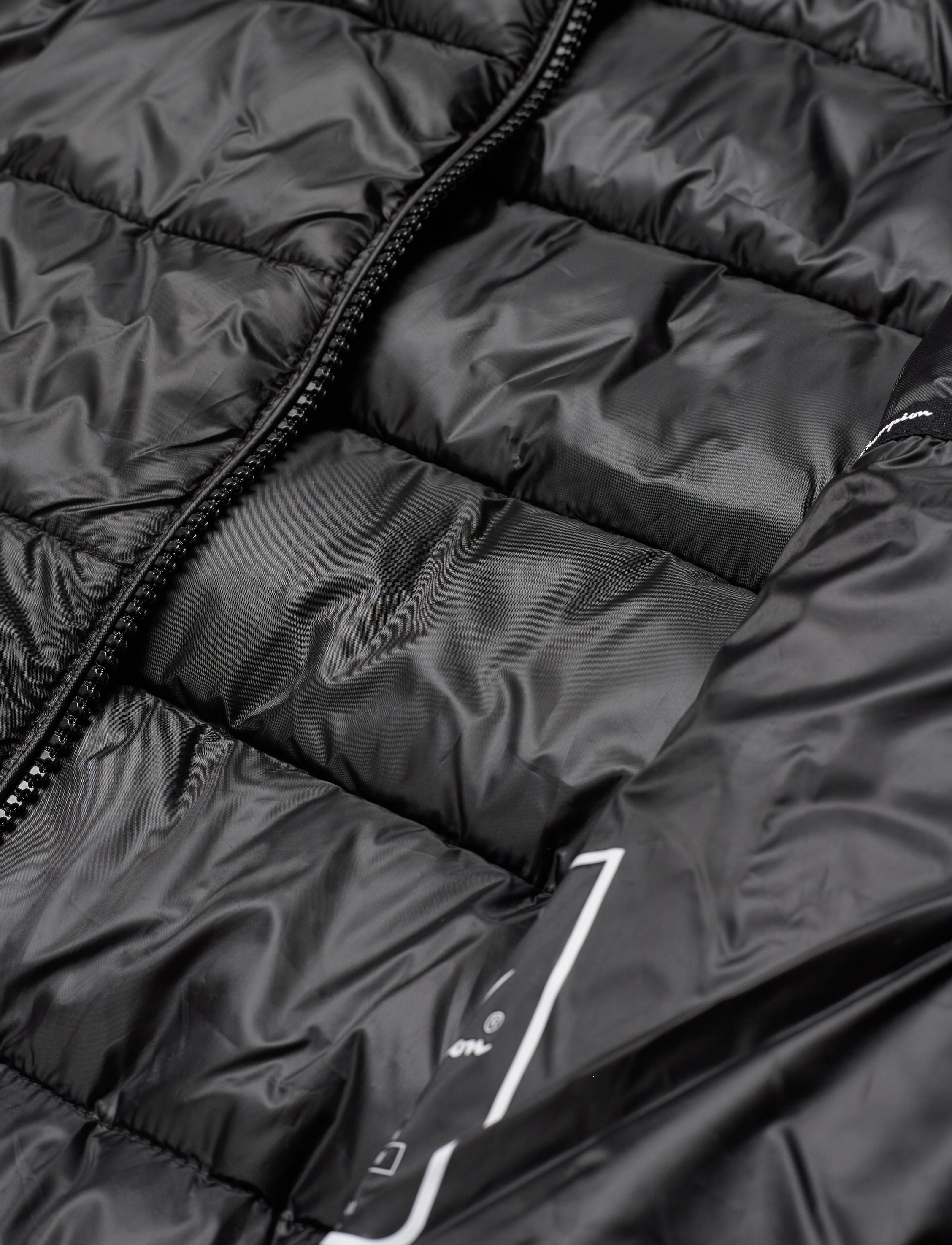Champion - Hooded Polyfilled Jacket - black beauty - 4