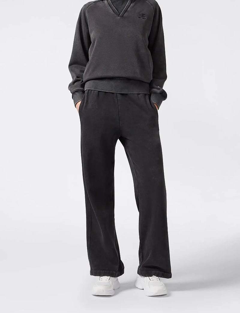 Champion - Wide Leg Pants - träningsbyxor - black beauty - 3