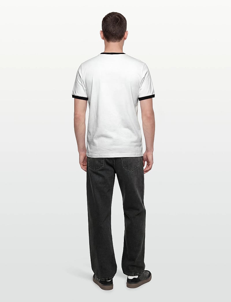 Champion - SS Tee - t-shirts - ww001-wht/nbk - 4