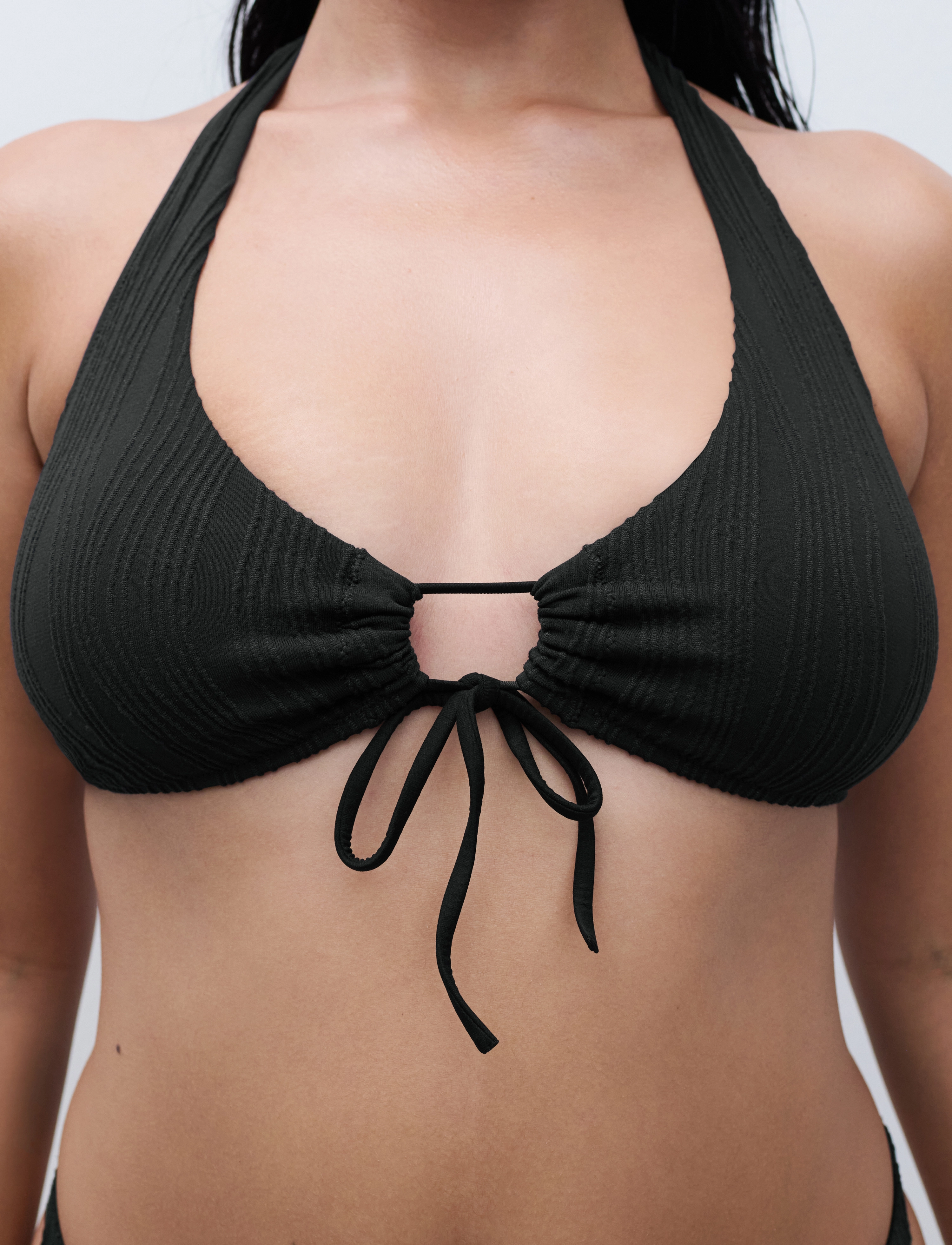 Chantelle Beach - SWIM ONE Wirefree plunge t-shirt bra - hauts de 2 pièces - black - 4