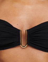 Chantelle Beach - GLOW Bikini Wirefree bandeau bra - bikinien bandeauyläosat - black - 5