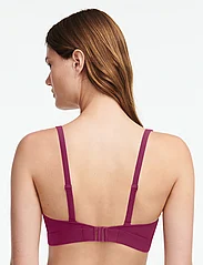 Chantelle Beach - Glow Bikini Wirefree plunge t-shirt bra - bikinis med trekantform - purple potion - 3