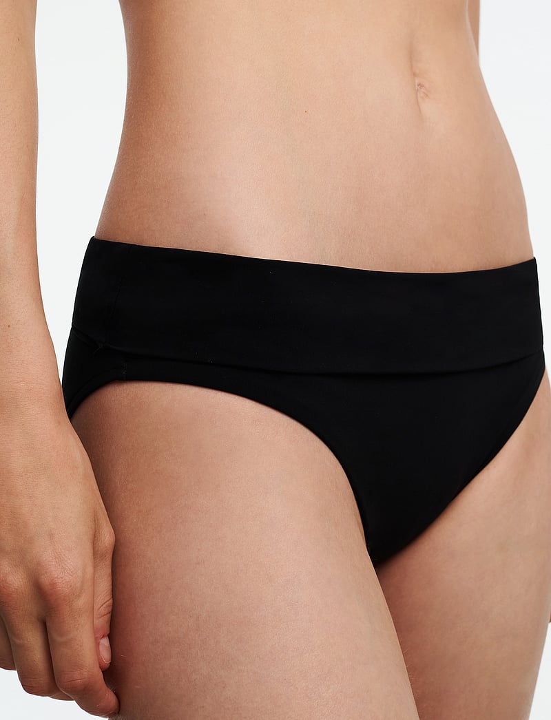 Chantelle Beach - Emblem Bikini Full brief - bikini-slips - black - 3