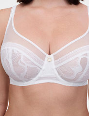 CHANTELLE - CORSETRY BRA UNDERWIRED VERY COVERING - wired bras - milk - 5