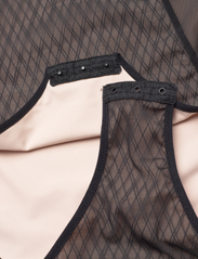 CHANTELLE - Smooth Lines Bodysuit - body & sukienki - black/beige - 6