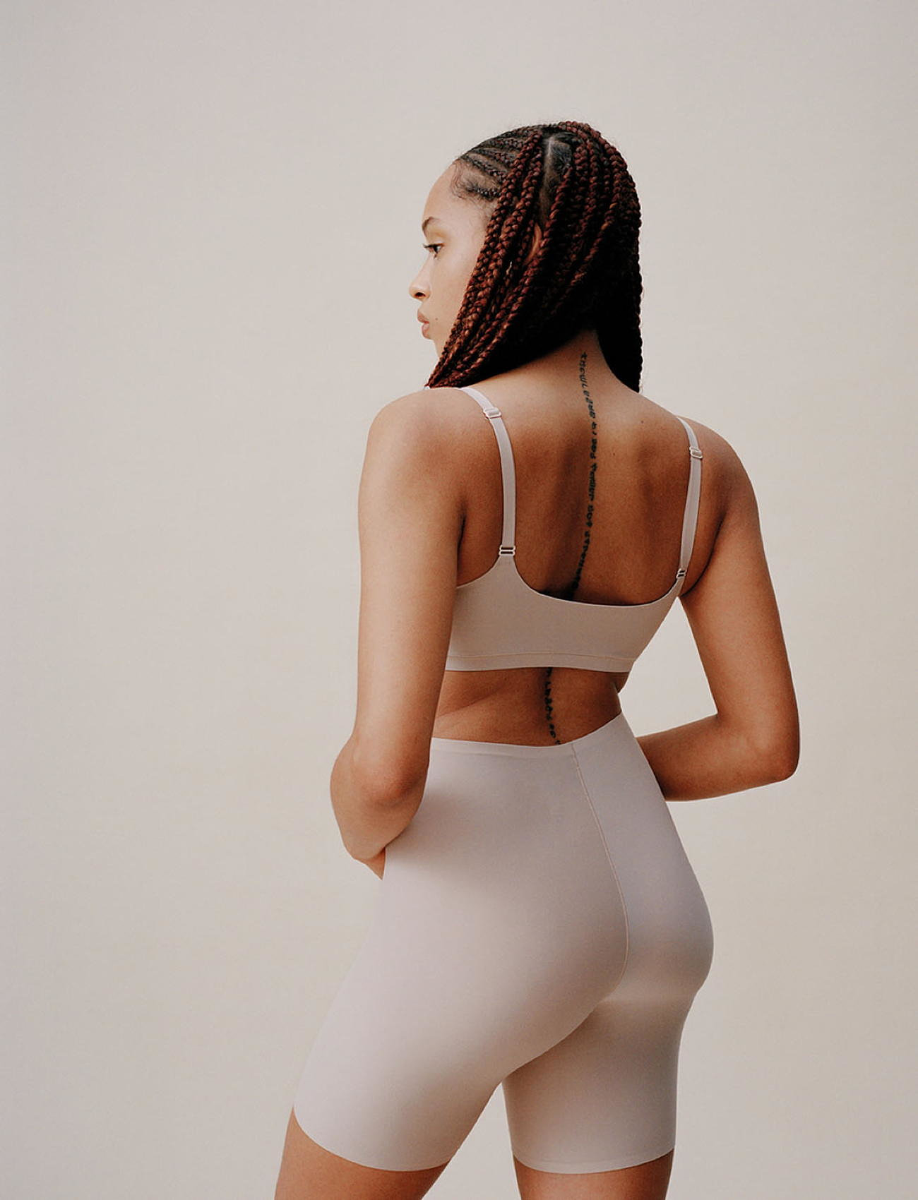 CHANTELLE Soft Stretch High Waist Mid-Thigh Short, One Size, Beige, Shapewear > Underdele, Dame