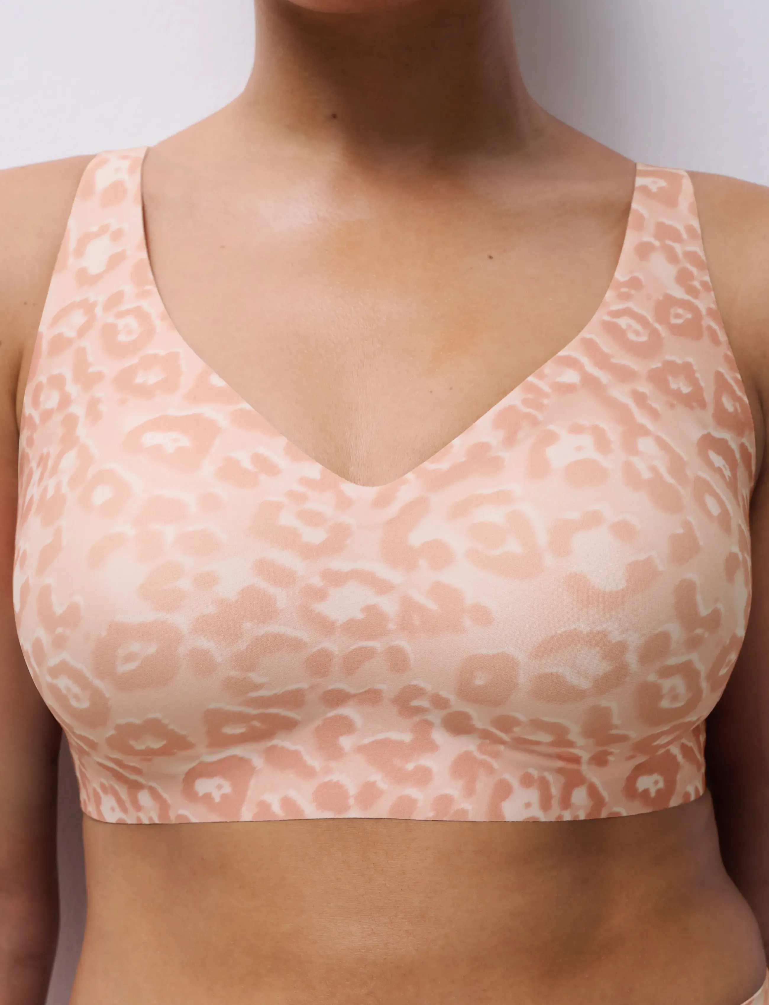 CHANTELLE - Softstretch Power Plunge wirefree bra print - bügellose bhs - leo blush - 5
