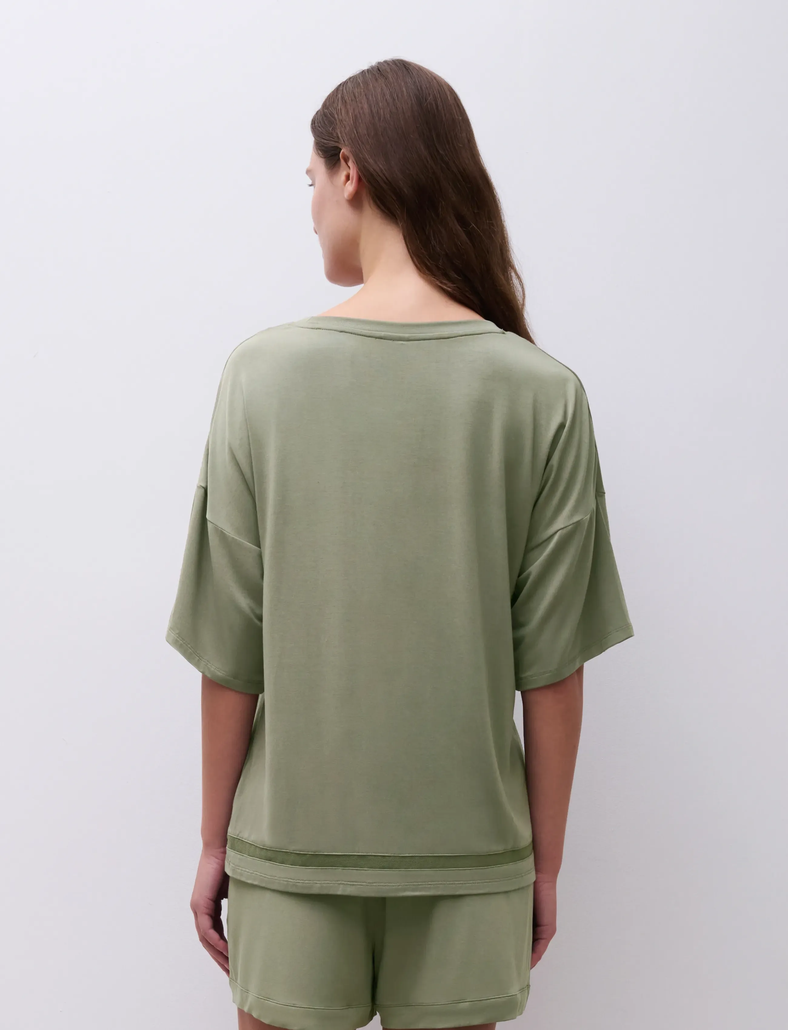 CHANTELLE - Joe SS T-shirt - sov- & loungeplagg - green qwartz - 3