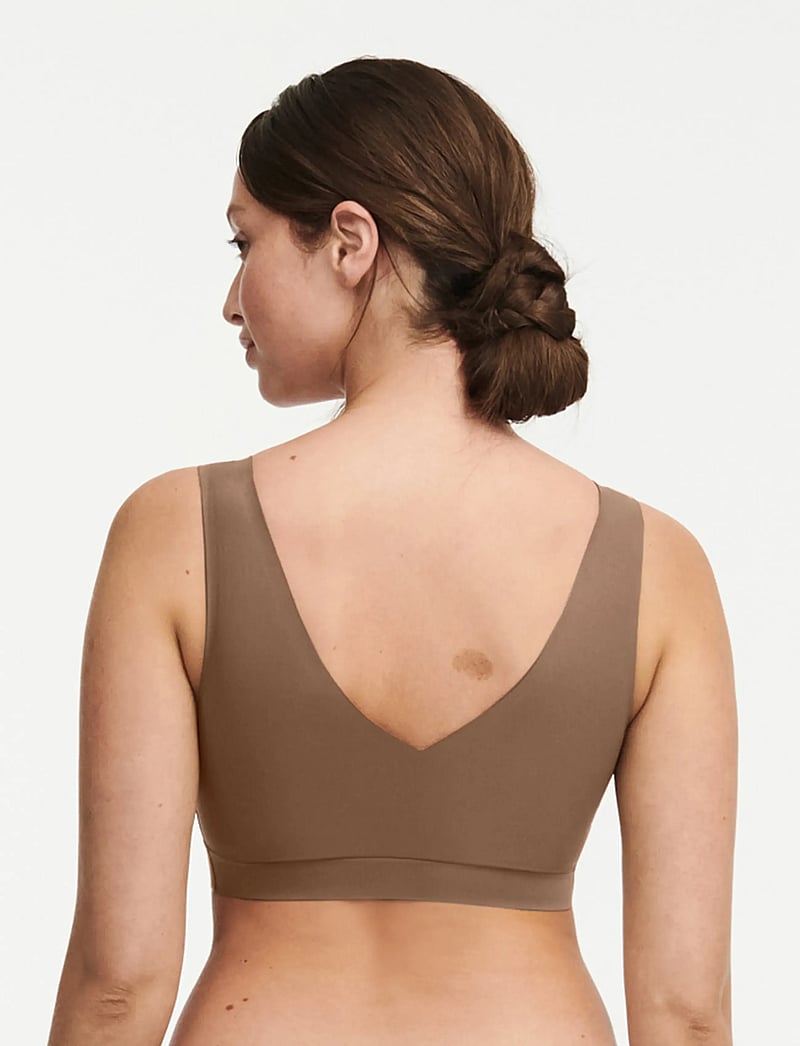 CHANTELLE - Soft Stretch Padded V-Neck Top - tank-top-bhs - cocoa - 3