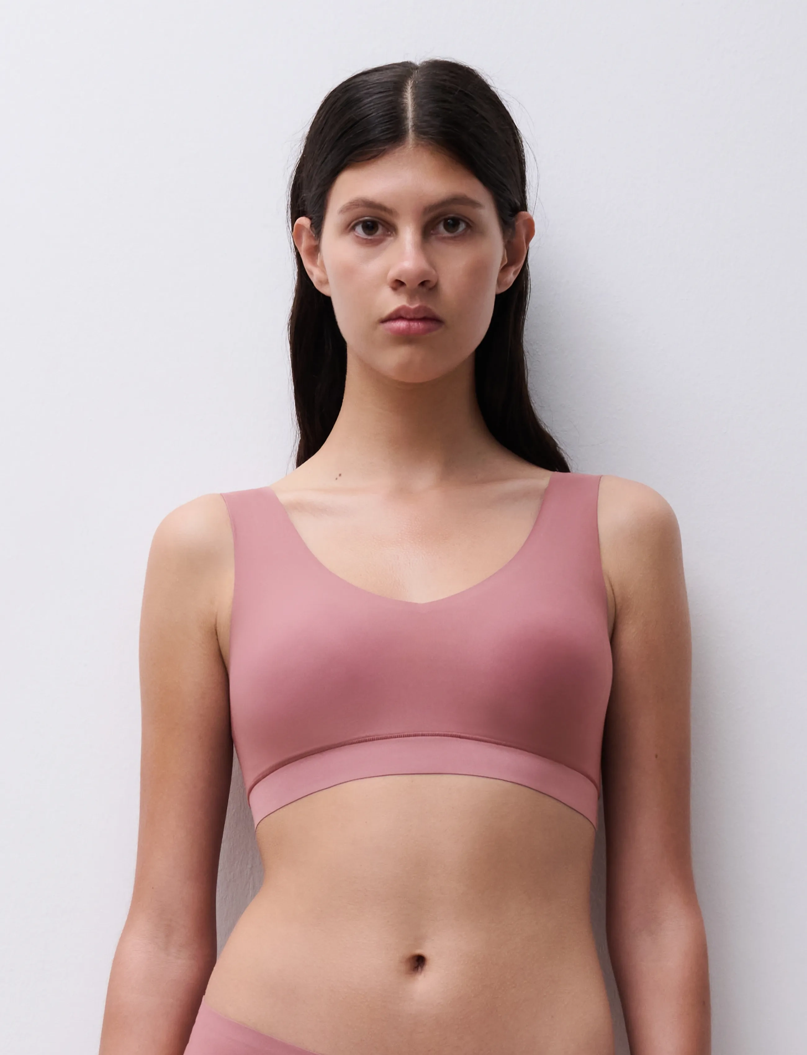 CHANTELLE - Soft Stretch Padded V-Neck Top - tank top rinnahoidjad - rose des bois - 2
