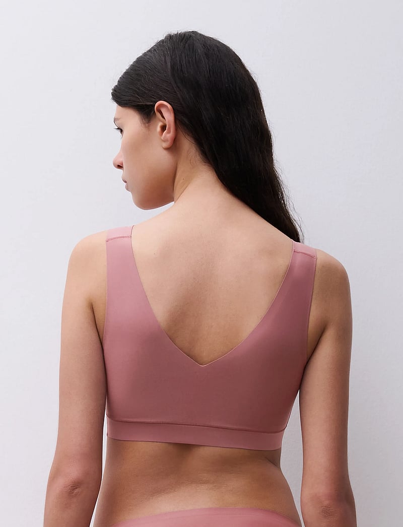 CHANTELLE - Soft Stretch Padded V-Neck Top - tank-top-bhs - rose des bois - 3