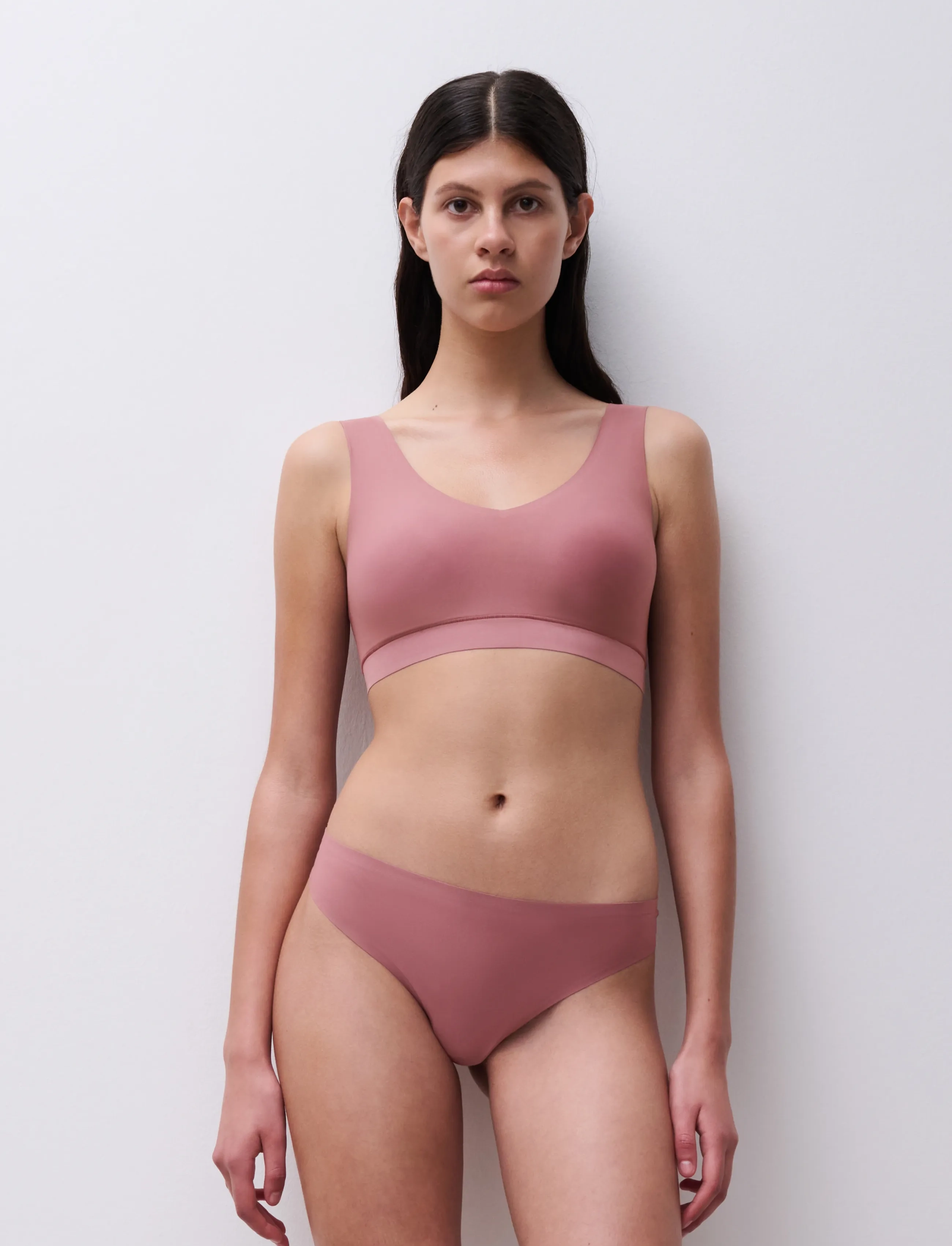 CHANTELLE - Soft Stretch Padded V-Neck Top - tank top rinnahoidjad - rose des bois - 4