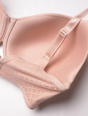 CHANTELLE - Norah Chic Covering T-Shirt Bra - po marškinėliais dėvimos liemenėlės - soft pink - 7