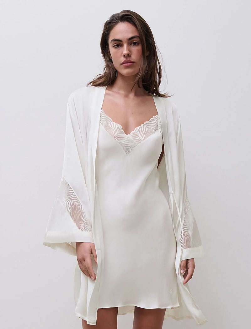 CHANTELLE - Legend Kimono - nachtwäsche & loungewear - milk - 0