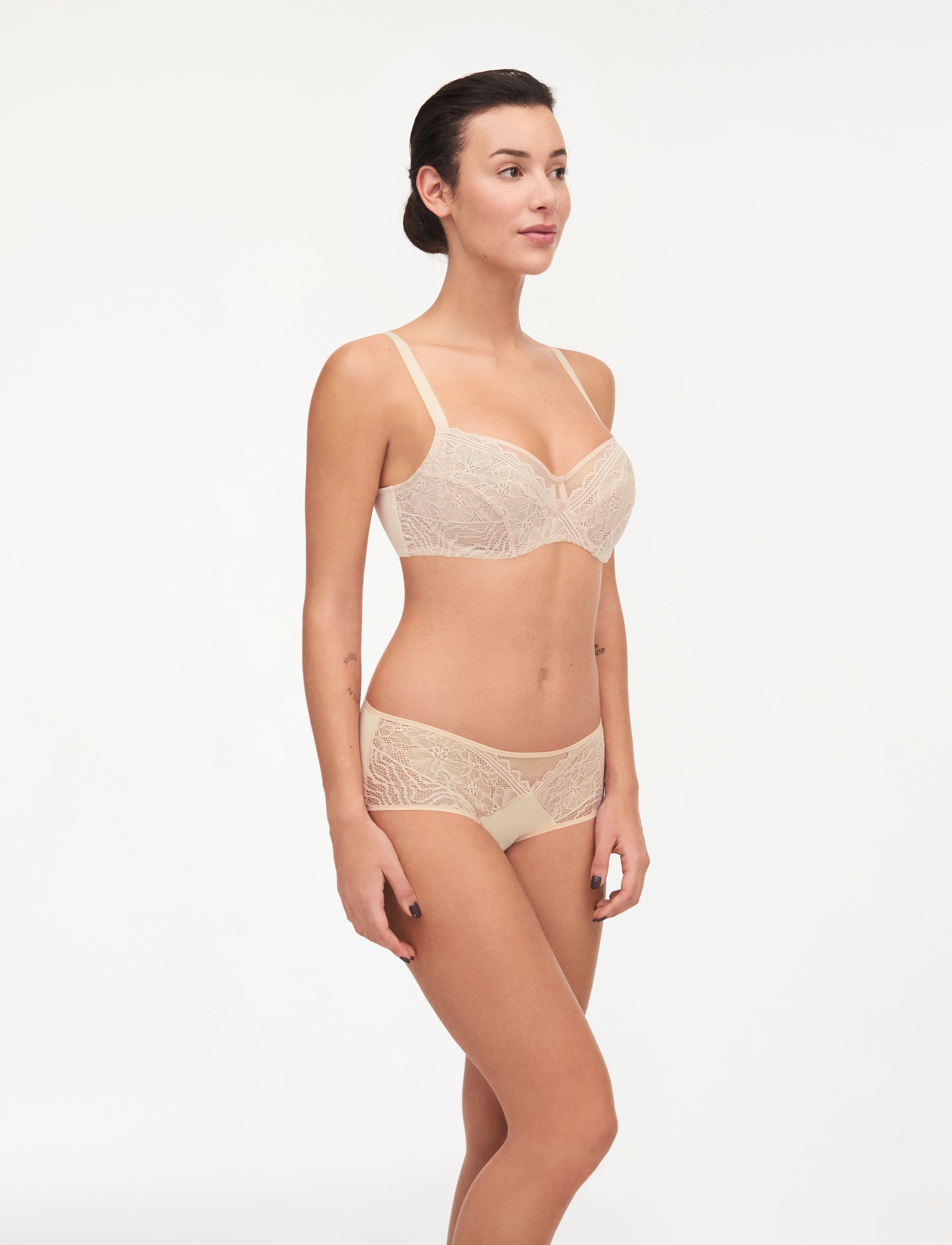 CHANTELLE - Floral Touch Very Covering Underwired bra - full-cup rinnahoidjad - golden beige - 4