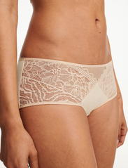 CHANTELLE - Floral Touch Covering Shorty - mažiausios kainos - golden beige - 4
