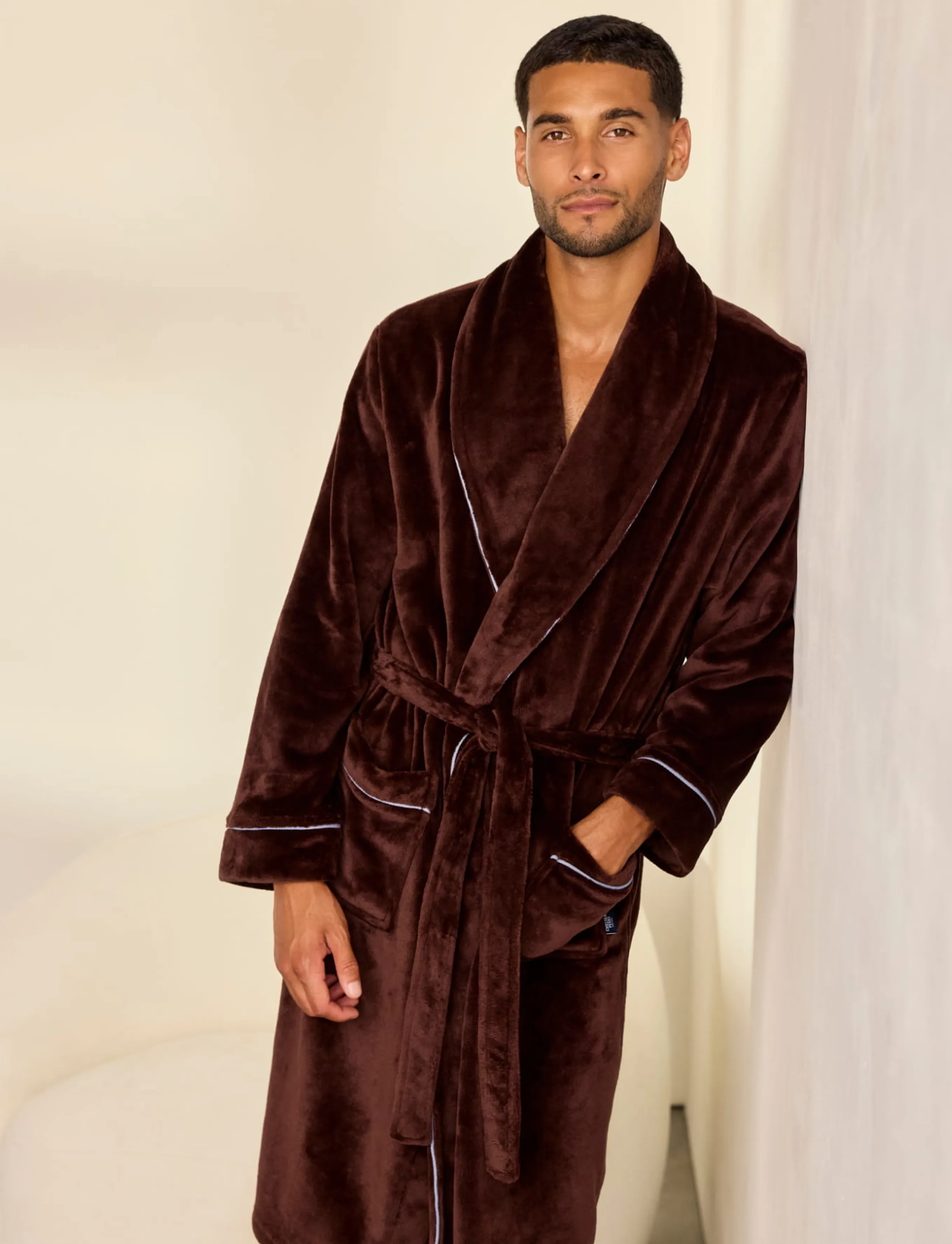 Chelsea Peers - Fleece Embroidered Kiss My Bass Dressing Gown - robes - burgundy - 3