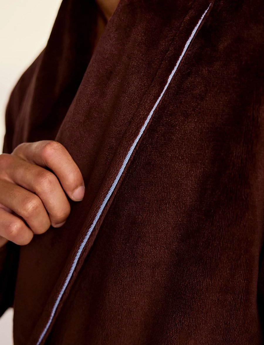 Chelsea Peers - Fleece Embroidered Kiss My Bass Dressing Gown - robes - burgundy - 5