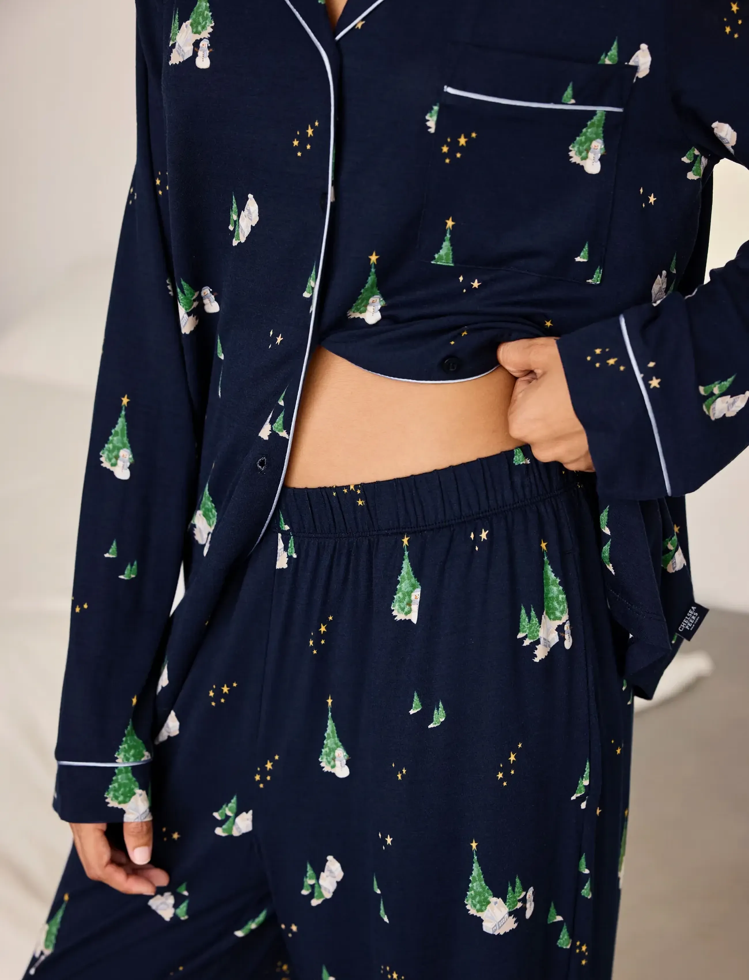 Chelsea Peers - Tiny Christmas Houses Long Pyjama Set - pyjamas - navy - 5