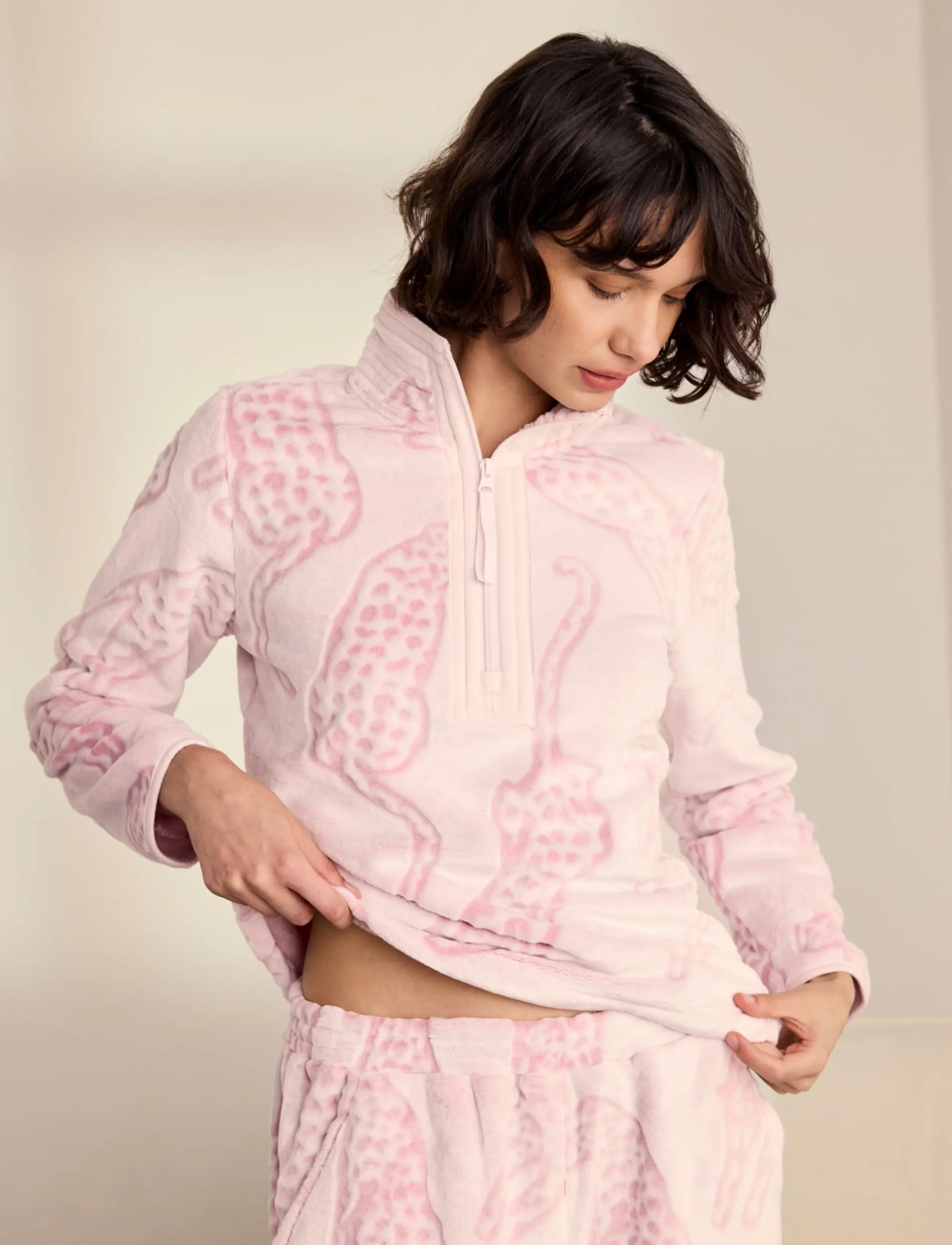 Chelsea Peers Leopard Print Fleece Half Zip Lounge Set pyjamas & nattlinnen dam – bild 5