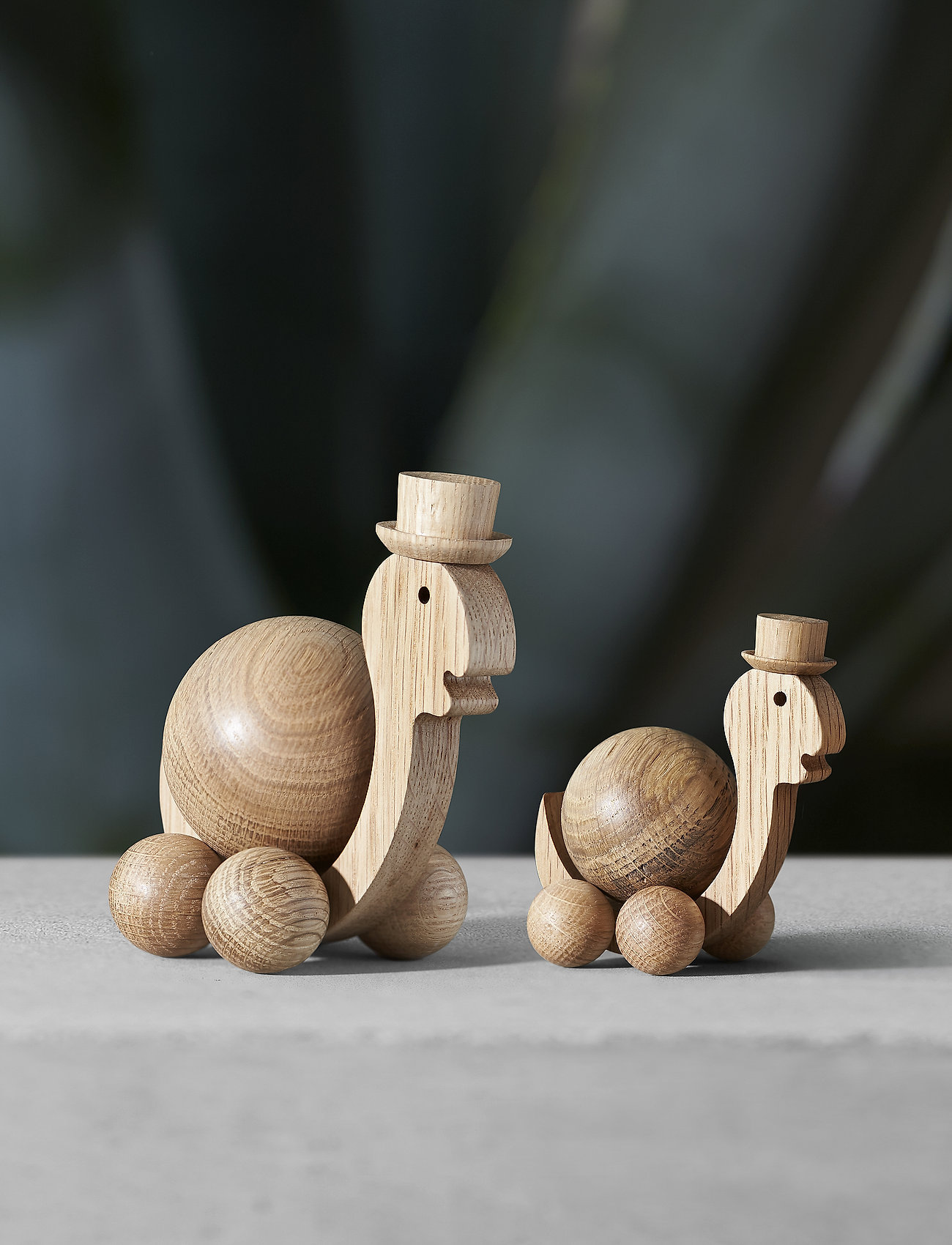 ChiCura - Spinning Turtle - Medium - wooden figures - oak - 1