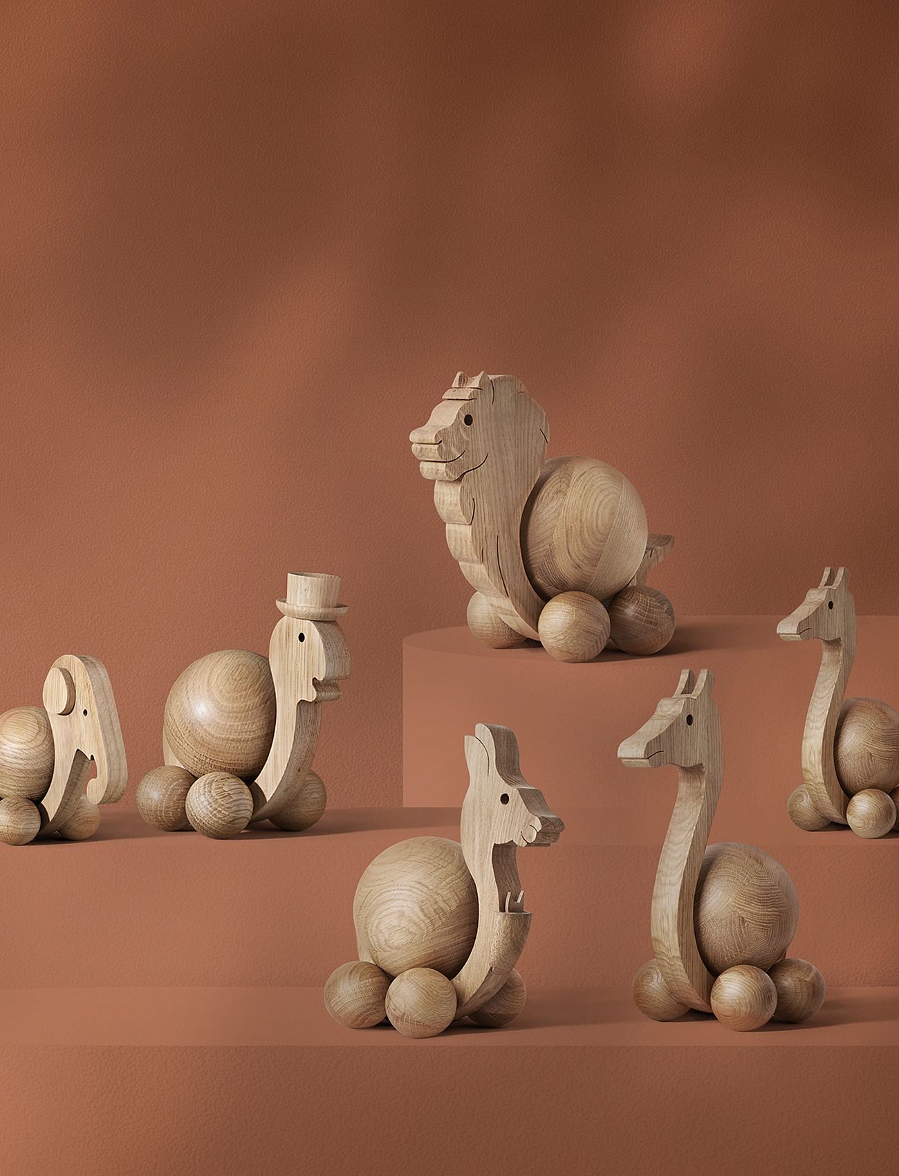 ChiCura - Spinning Giraffe - Small - wooden figures - oak - 2