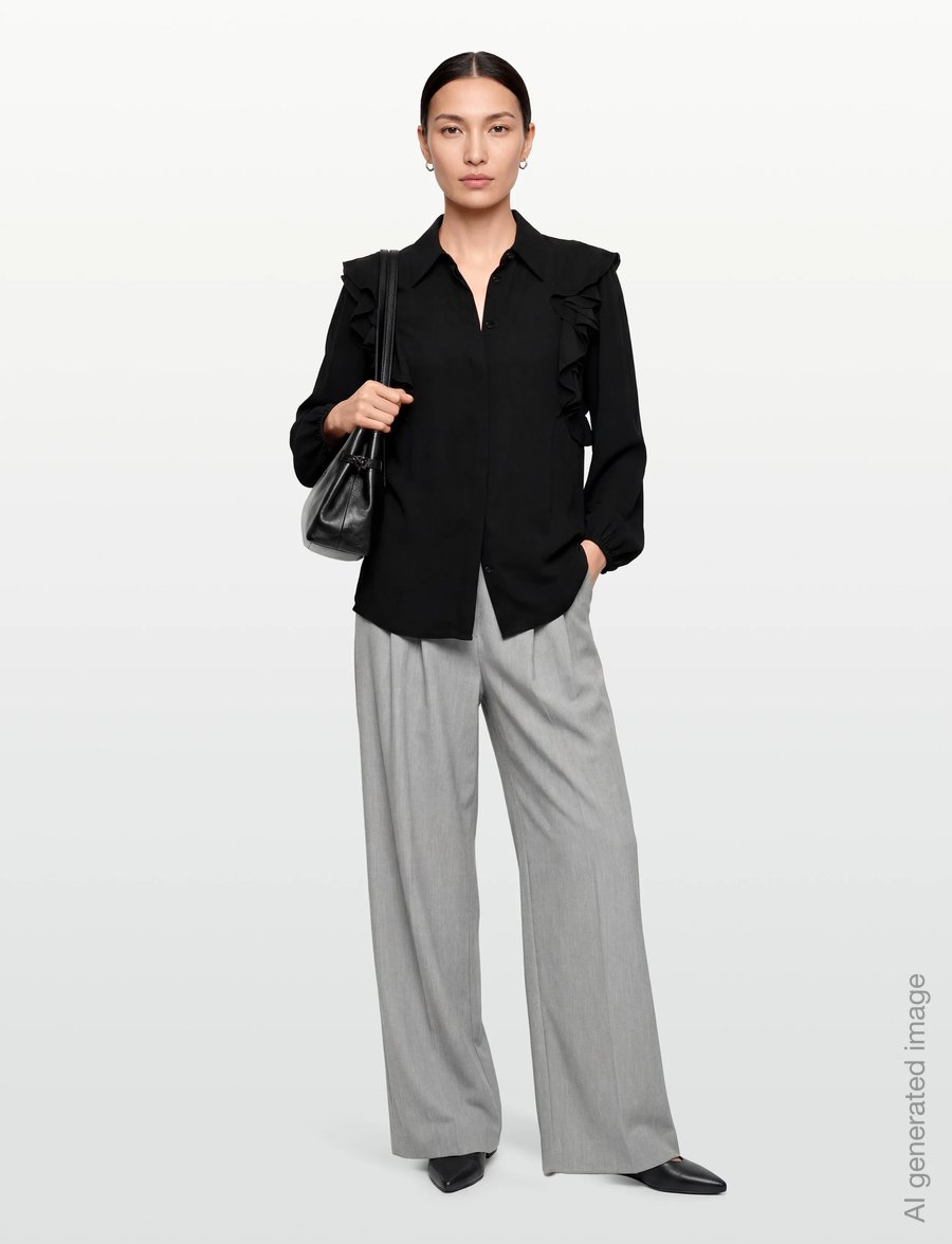 Chloé - Silk shirt with lace details - teksasärgid - black - 0
