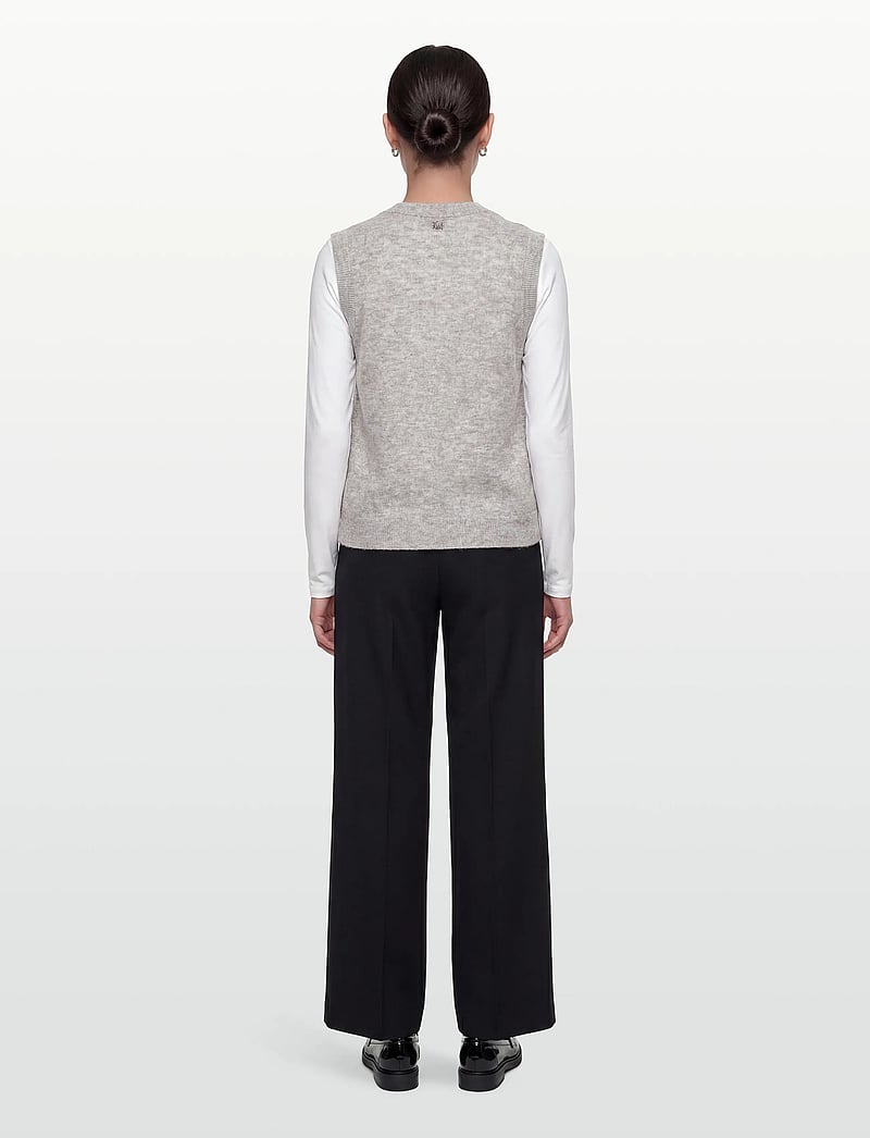 Claire Woman - CWEllie - kamizelki z dzianiny - soft grey melange - 4