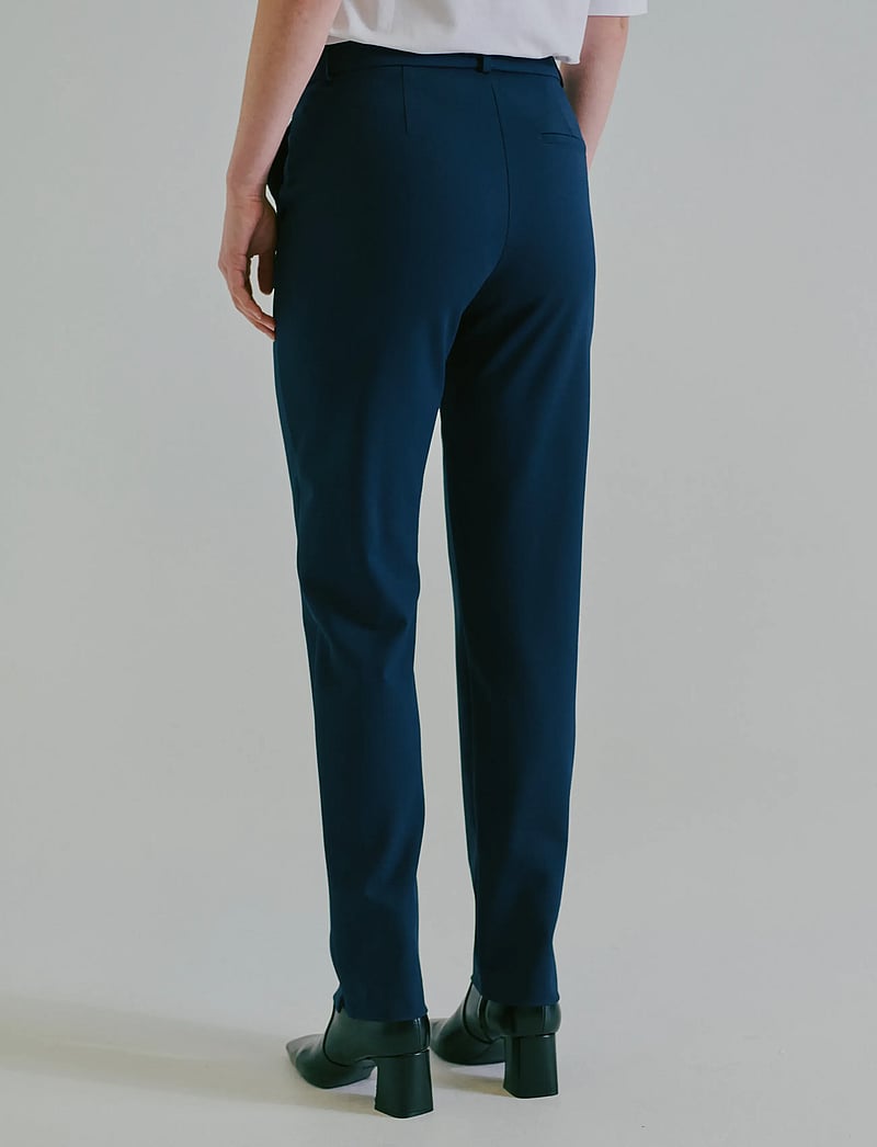 Claire Woman - CWTeja-S - chinos - dark navy - 4