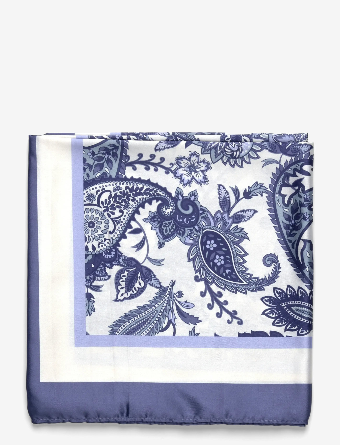 Claire Woman - Cwfaye - wild wind - 2