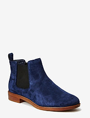 Clarks - Taylor Shine - navy suede - 0