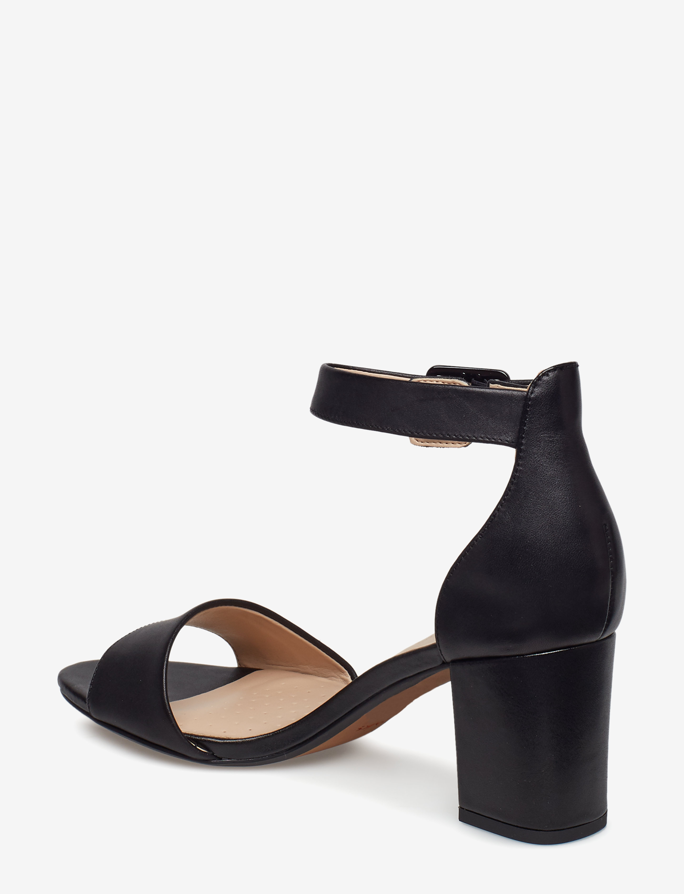 Clarks - Deva Mae D - 1216 black leather - 2