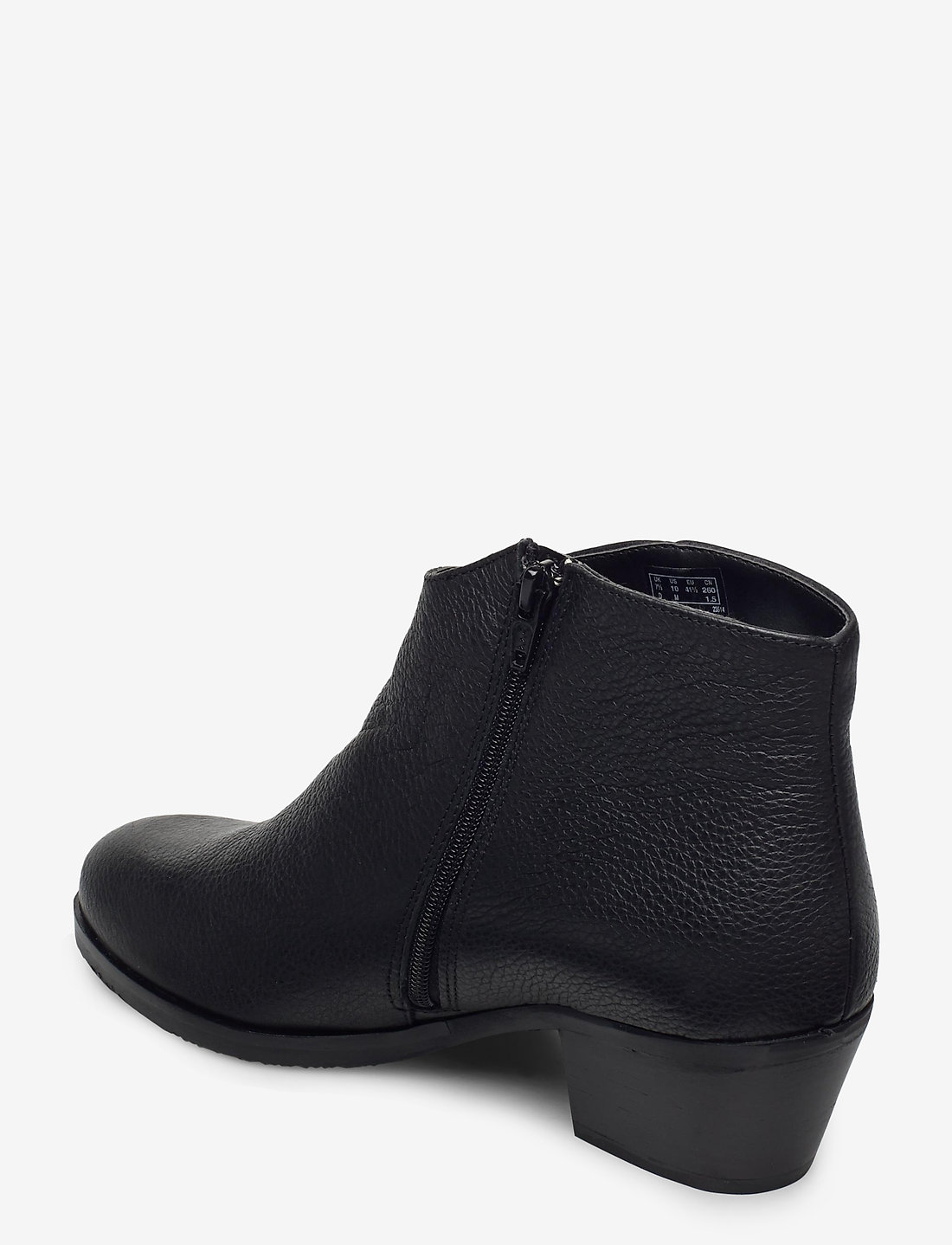 Mila 2025 myth boots