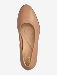 Clarks - Freva55 Court D - party wear at outlet prices - 5231 praline leather - 3