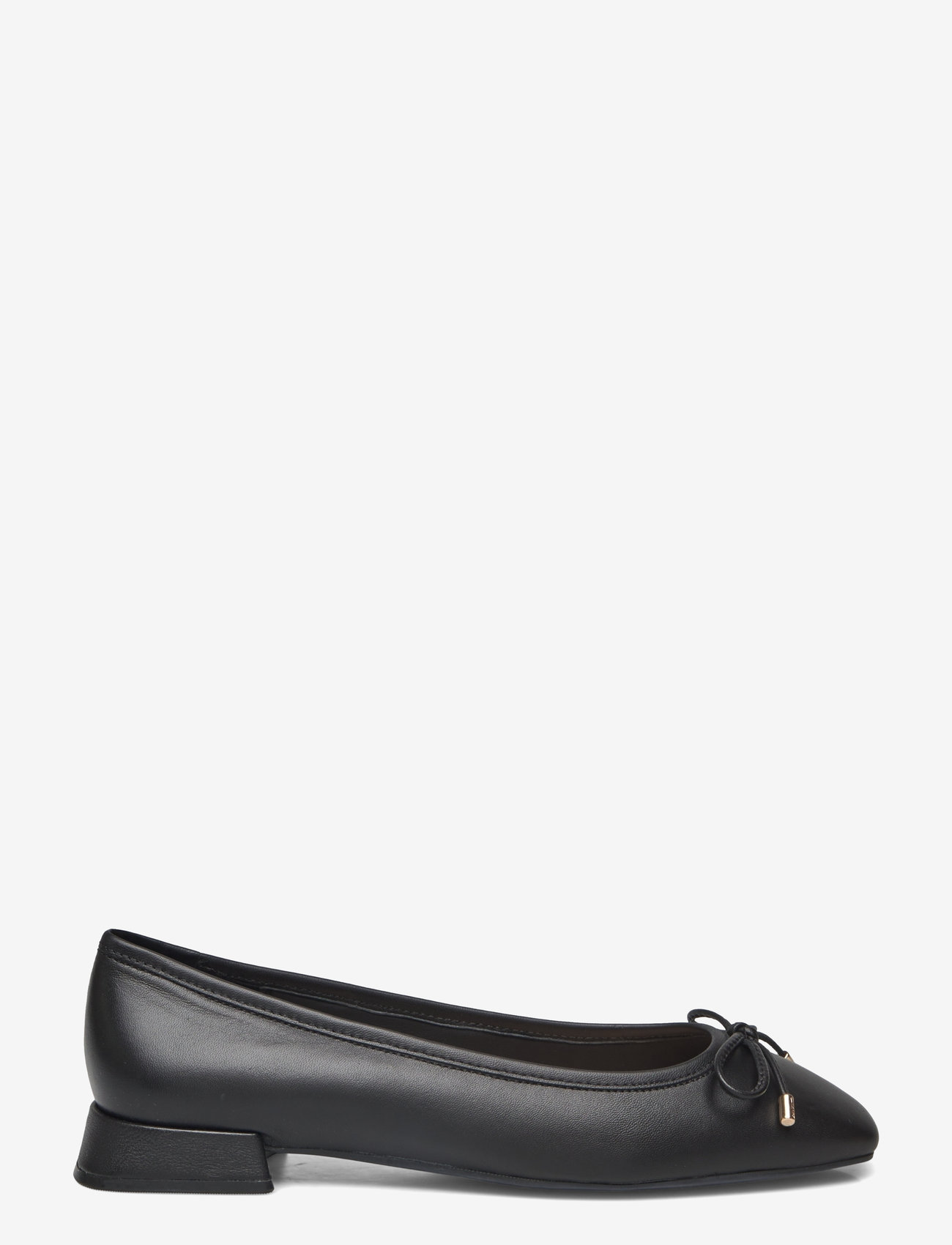 Clarks - Ubree15 Step D - black leather - 1