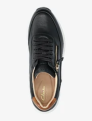 Clarks - Tivoli Zip D - sportiska stila apavi ar pazeminātu potītes daļu - 1216 black leather - 3