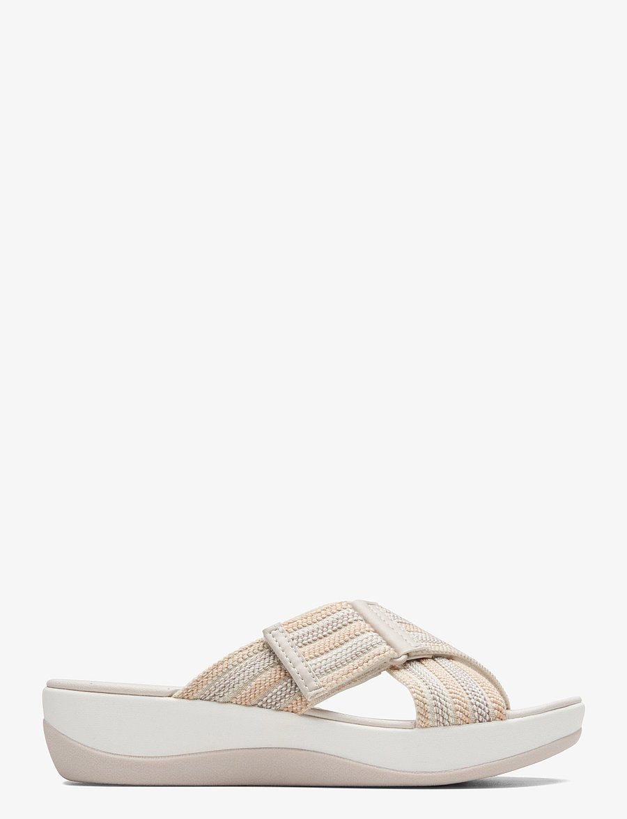 Clarks - Arla Wave D - płaskie sandały - beige combi - 1