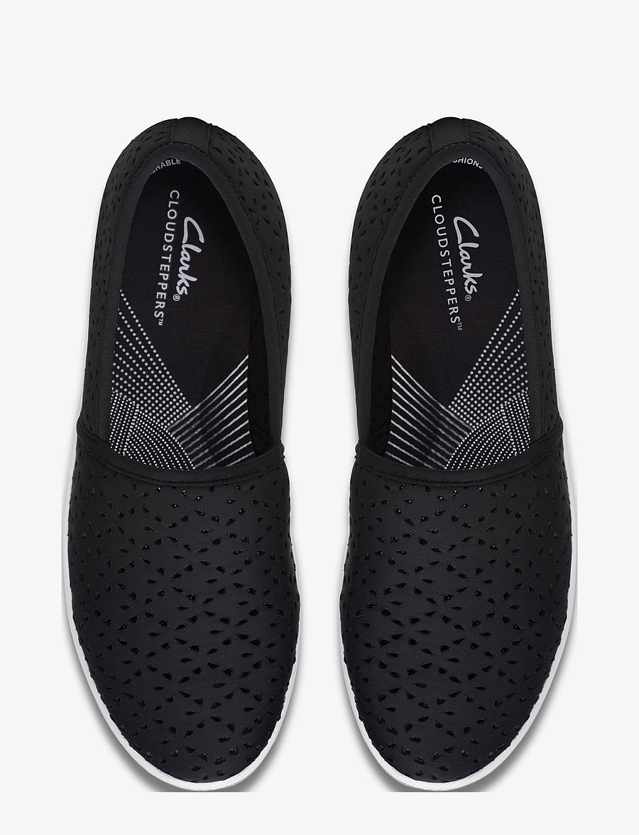 Clarks - Brinkley Emily D - slip on -tennarit - black - 2