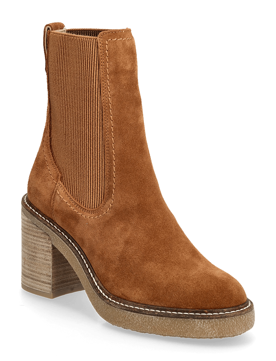 Clarks - Cassiano Top D - heeled ankle boots - mid tan sde - 0