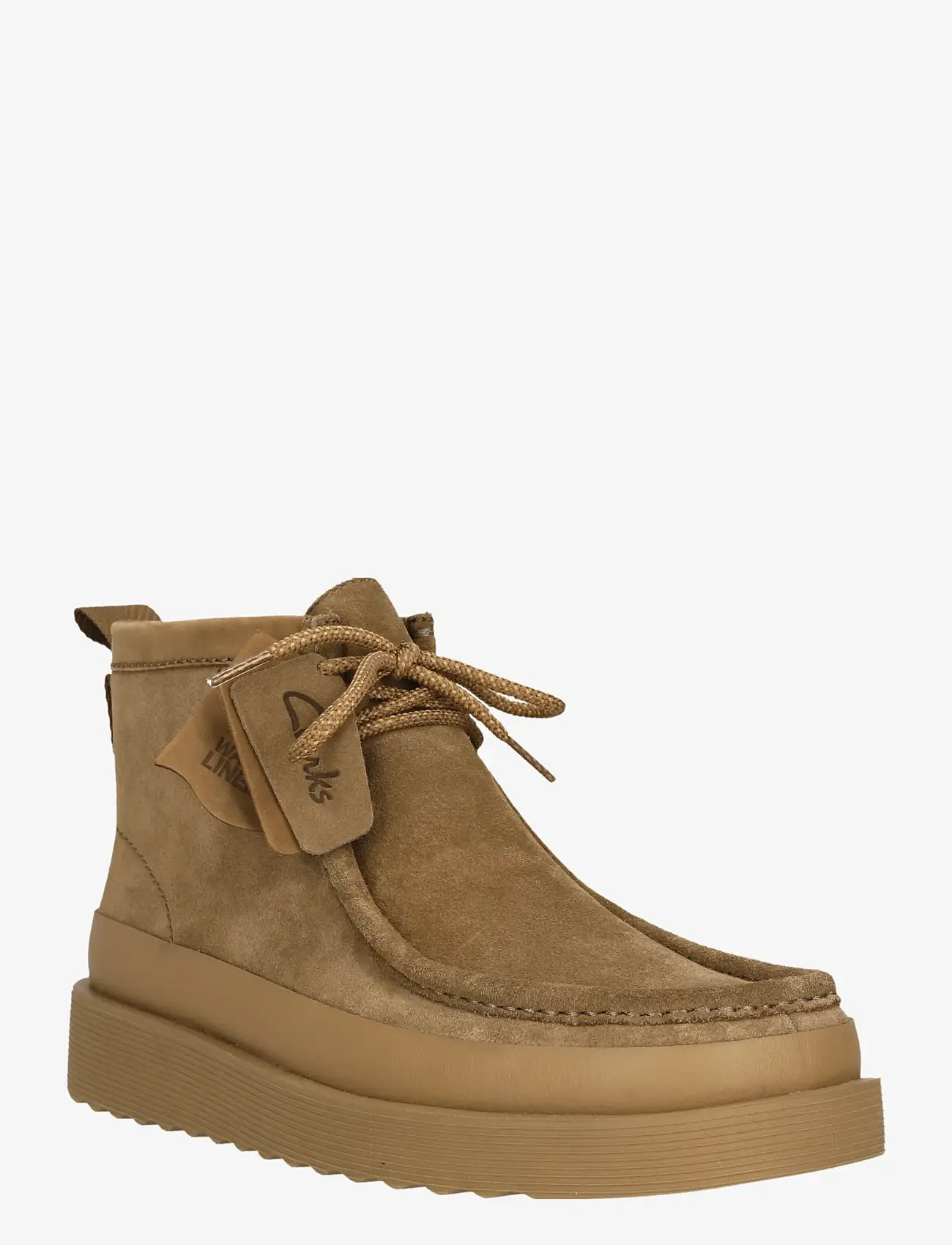 Clarks - WallabeeFTR2Hi G - desert boots - dark sand suede - 1