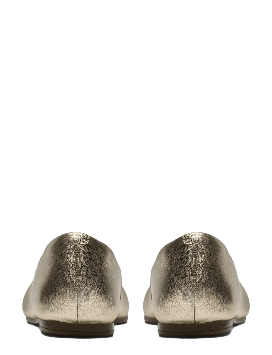 Clarks - Livia Lily D - mados tendencijos - gold leather - 1