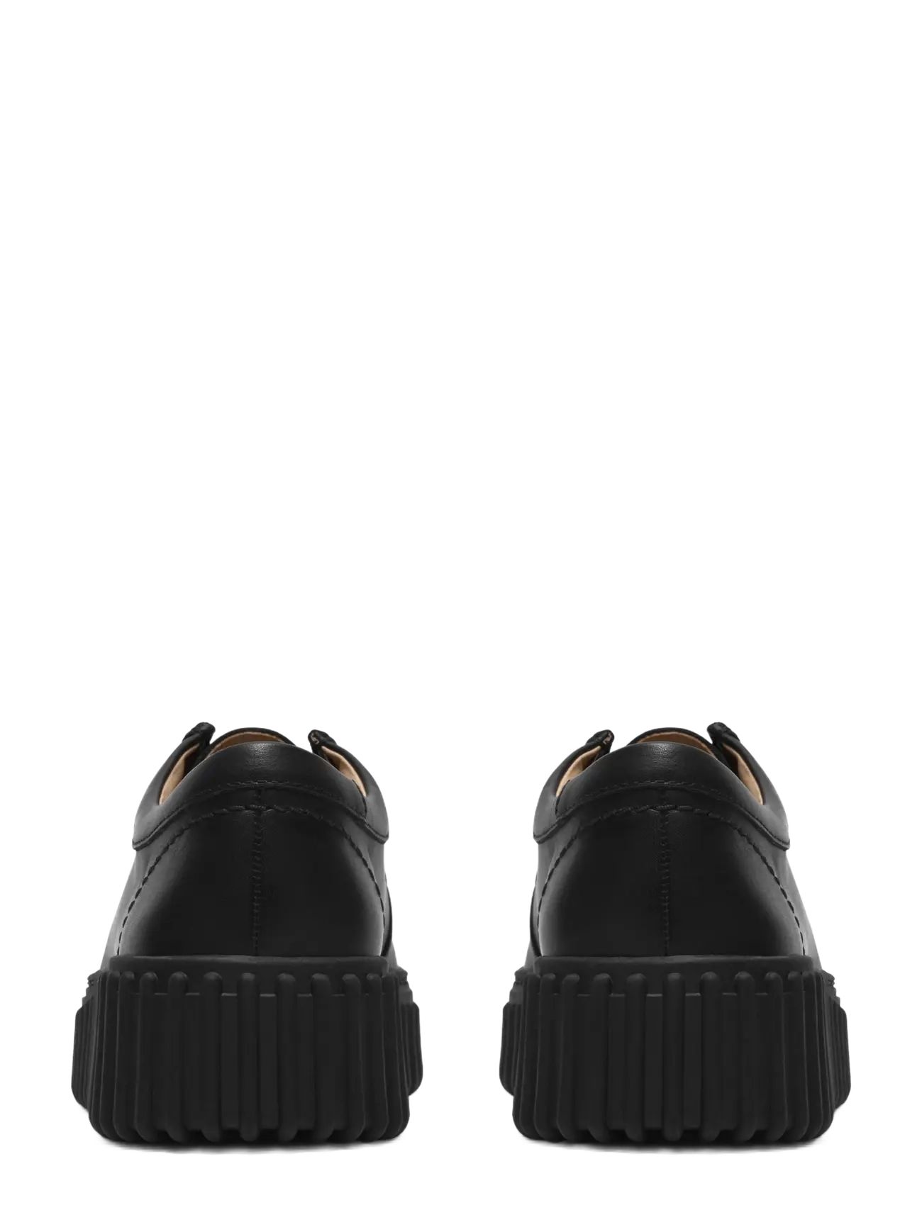 Clarks - Torhill Bee D - black leather - 1