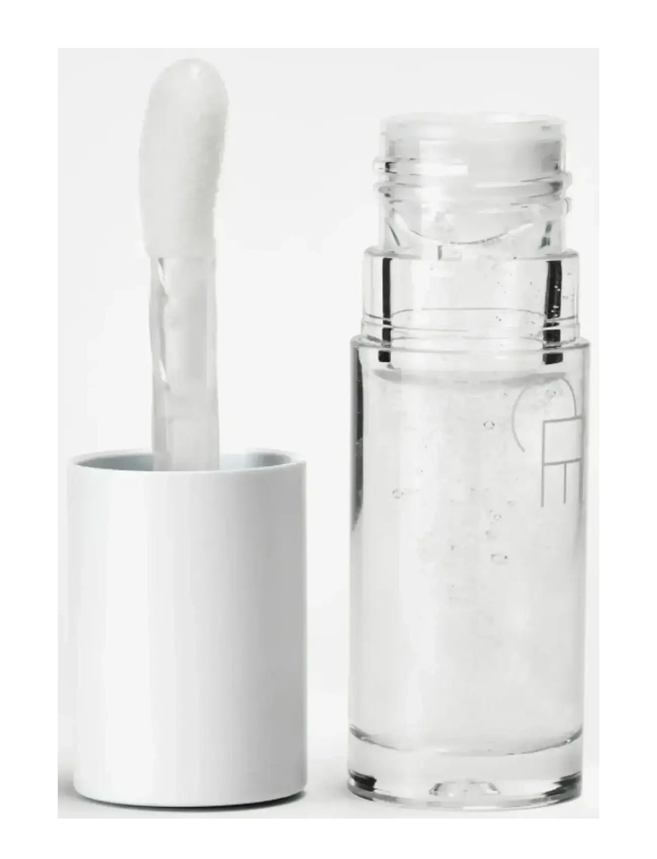 CLE Cosmetics - Glimmering Complexion Gel - redo för date night - transclucent - 2
