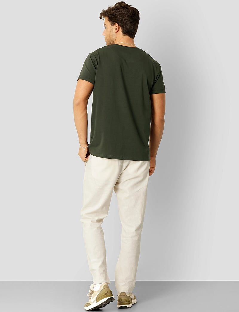 Clean Cut Copenhagen - Basic Organic Tee - lühikeste varrukatega t-särgid - bottle green - 5