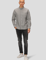 Clean Cut Copenhagen - Oxford Mao Stretch L/S - oxford shirts - light grey melangé - 2